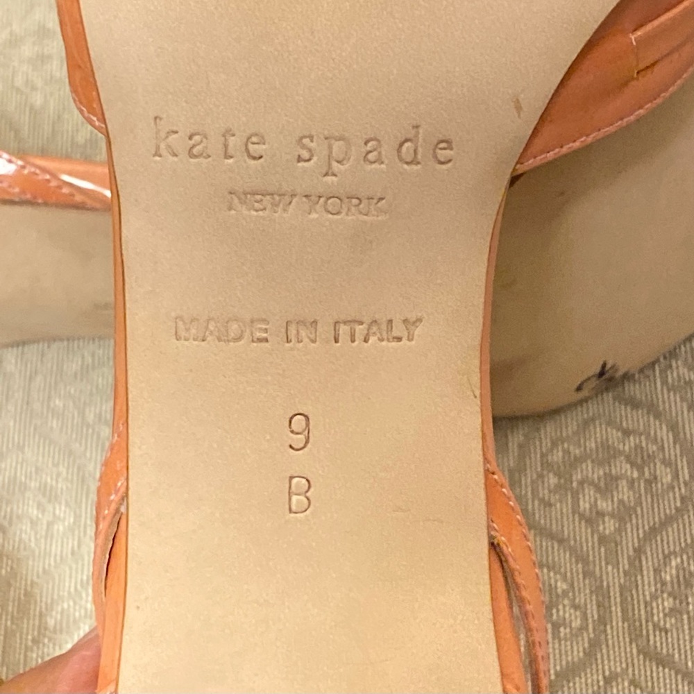 Kate Spade Coral D’Orsay Patent Leather Heels. - Picture 10 of 12
